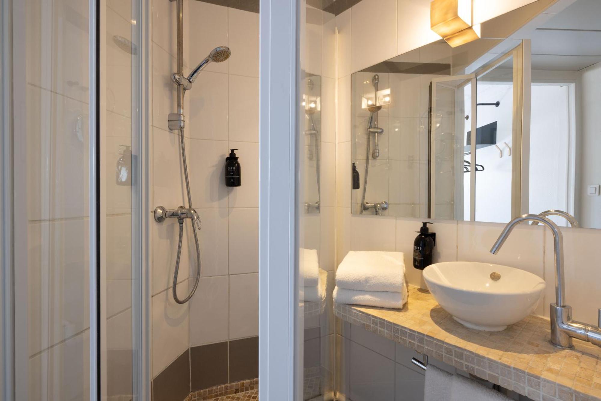 פריז Hotel Korner Montparnasse מראה חיצוני תמונה